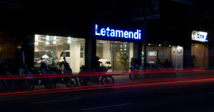 rótulo barcelona, rótulo letamendi, rótulo led, rótulo metacrilato led, rótulo concesionario barcelona